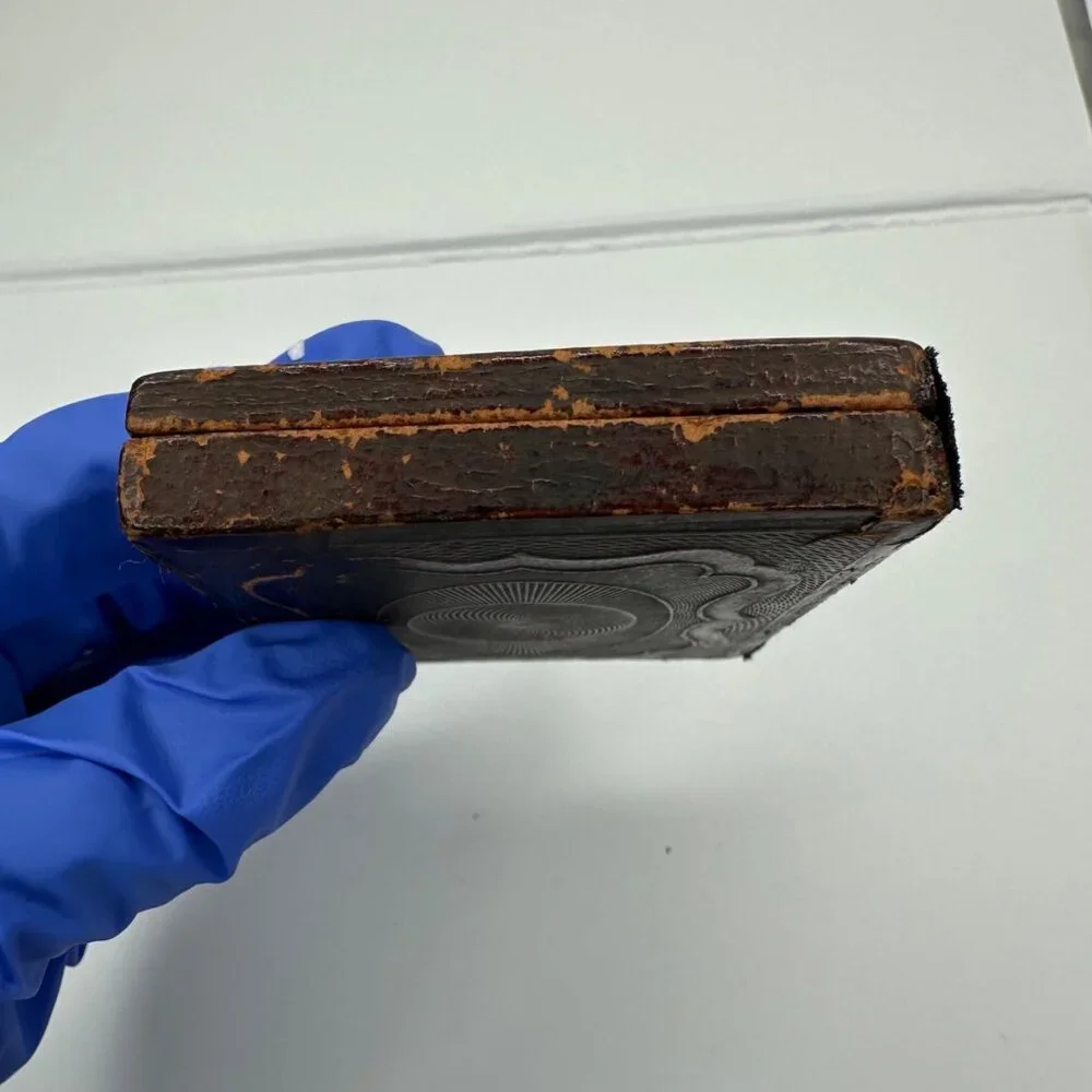 Antique Daguerreotype Photograph 1/9th Plate Victorian Woman Book Leather Case - Picture 6 of 14